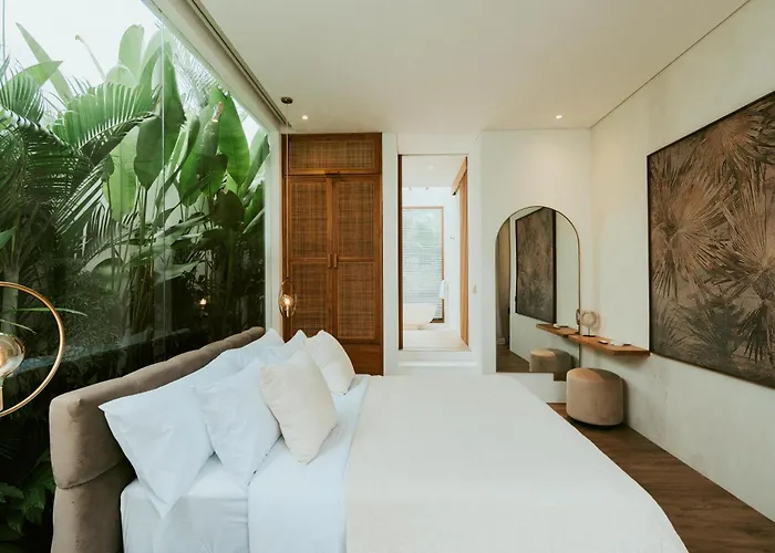 Private Pool, Skylight Bathtub, Dreamy Pool And Serene Greenery In Canggu! Villa *