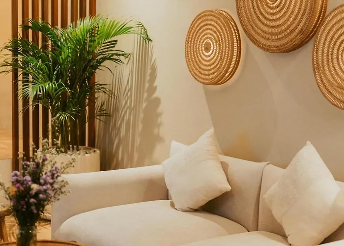 Private Pool, Skylight Bathtub, Dreamy Pool And Serene Greenery In Canggu! Villa *