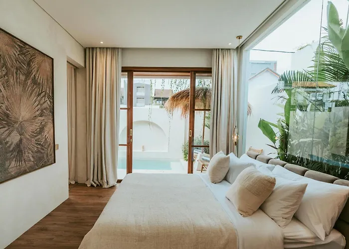 Villa Private Pool, Skylight Bathtub, Dreamy Pool And Serene Greenery In Canggu!