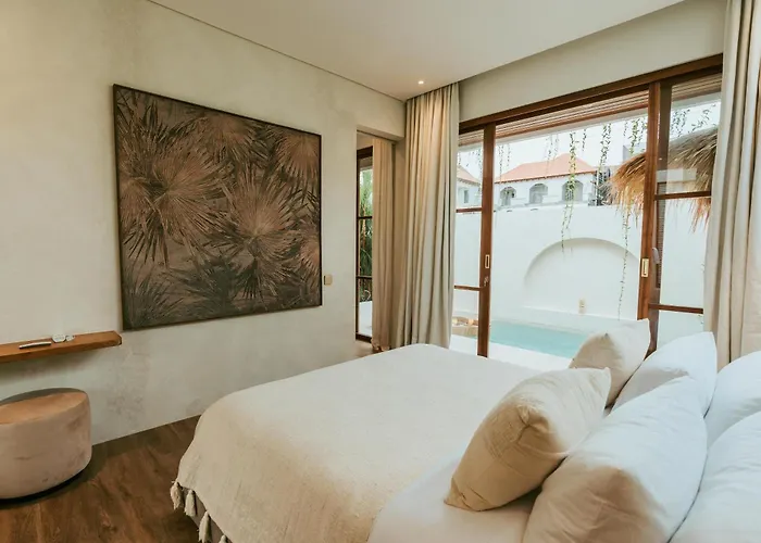 Private Pool, Skylight Bathtub, Dreamy Pool And Serene Greenery In Canggu!