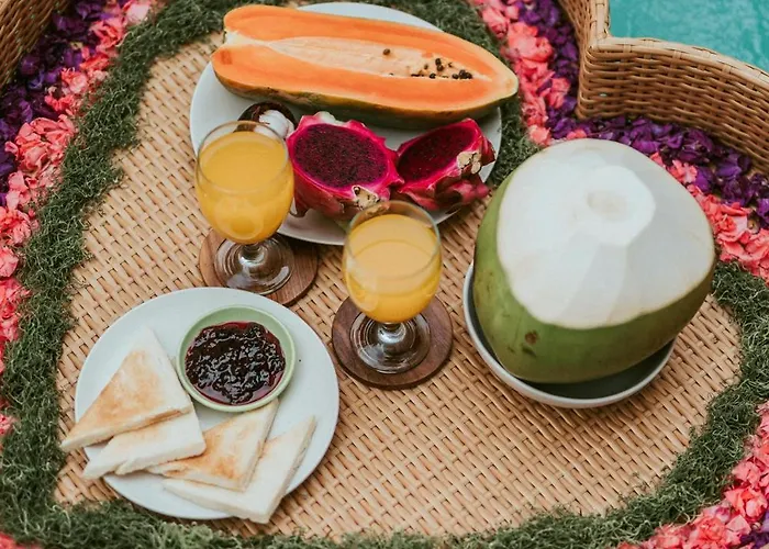 Villa Private Pool, Skylight Bathtub, Dreamy Pool And Serene Greenery In Canggu! Canggu (Bali)