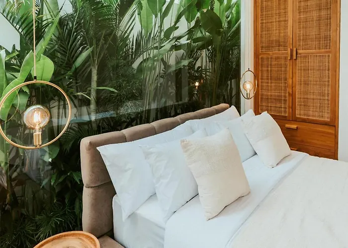 Villa Private Pool, Skylight Bathtub, Dreamy Pool And Serene Greenery In Canggu!
