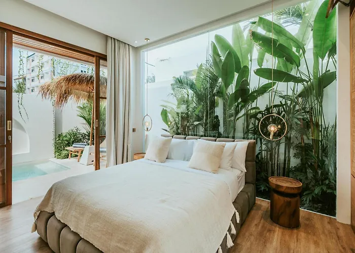 Private Pool, Skylight Bathtub, Dreamy Pool And Serene Greenery In Canggu! Villa Canggu (Bali)