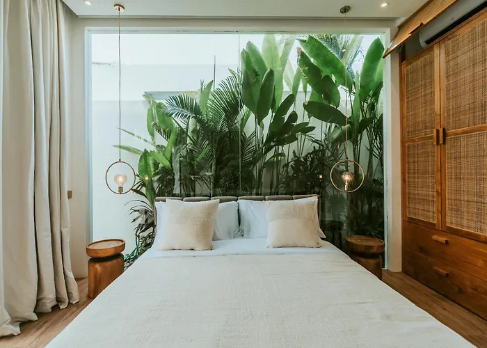Private Pool, Skylight Bathtub, Dreamy Pool And Serene Greenery In Canggu! Canggu (Bali)